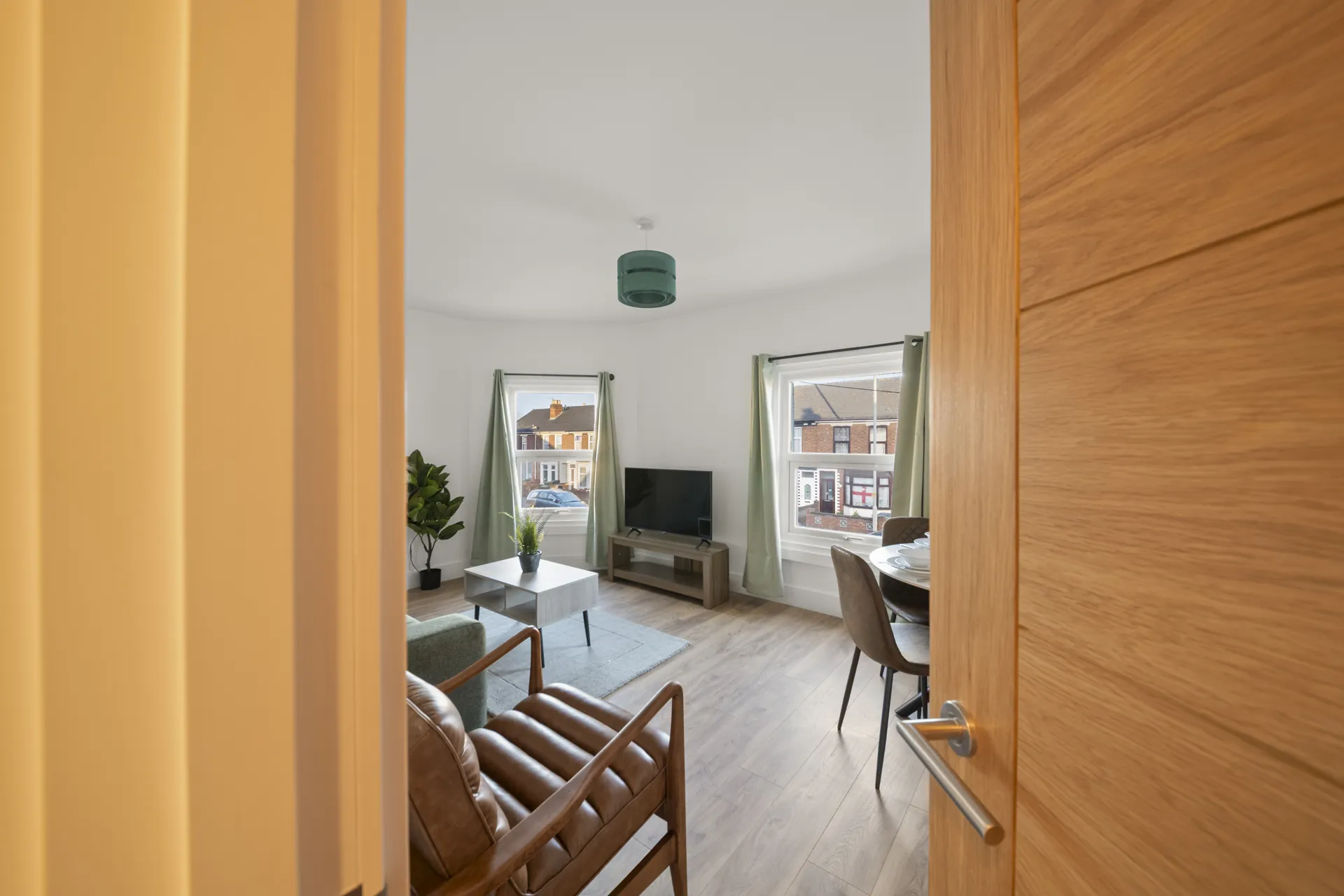 The living room seen from the hall
